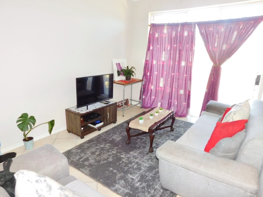 2 Bedroom Property for Sale in Gordons Bay Western Cape